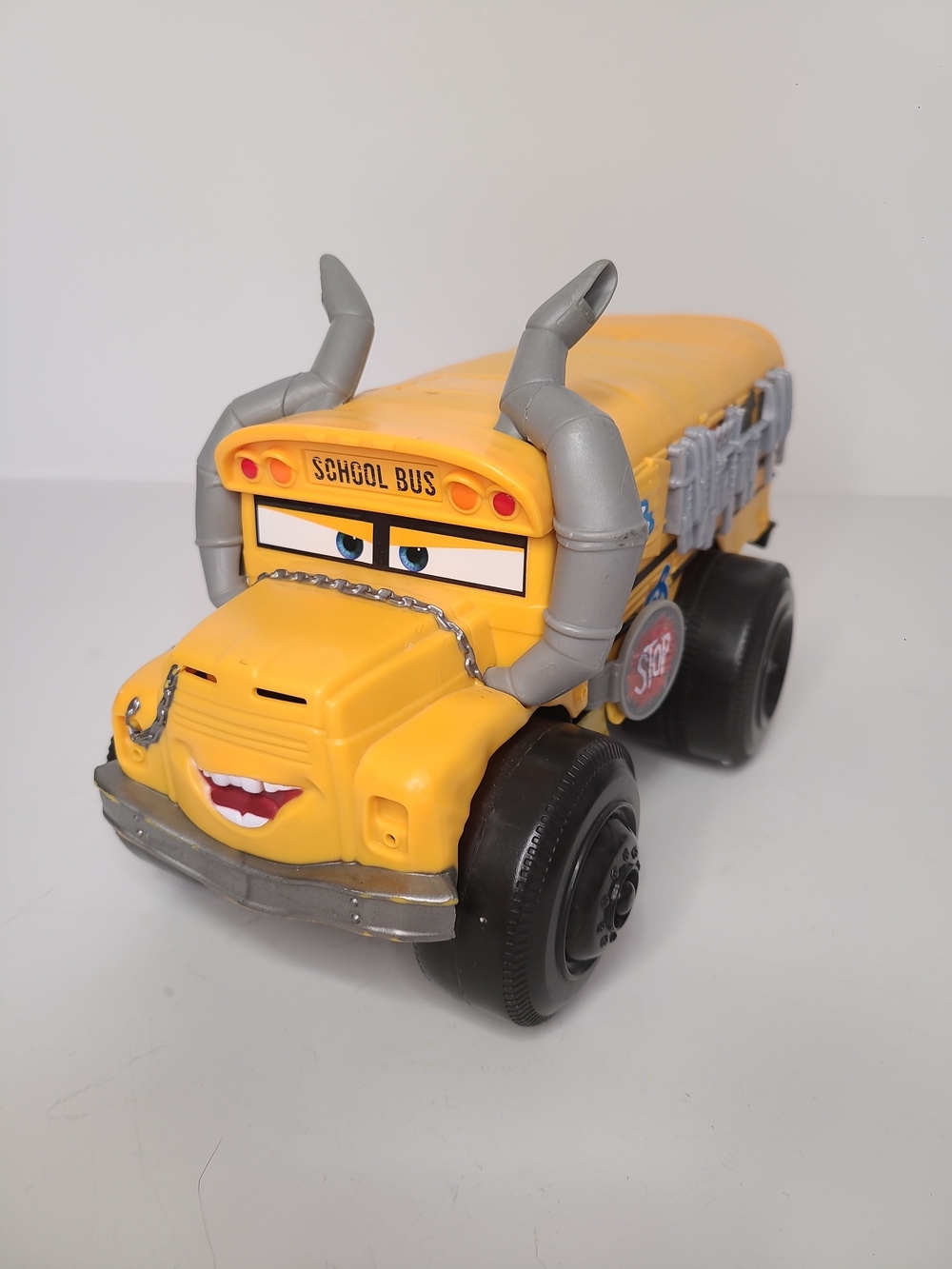 Disney Pixar Cars 3 Water Splash Racers Miss Fritter Water Toy
